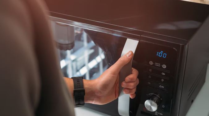 ¿Por Qué Mi Microondas Truena?